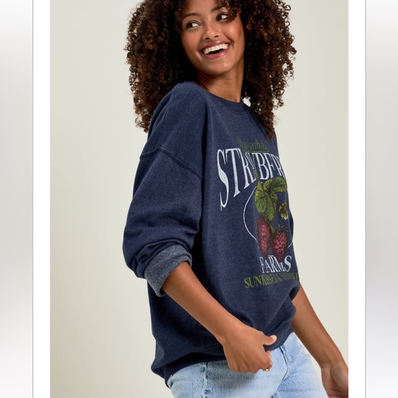 NWT Altar’d State Strawberry Farms Graphic Sweatshirt - Picture 4 of 5